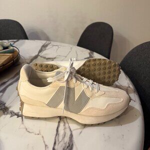 New Balance 327 sneakers W12 - never worn